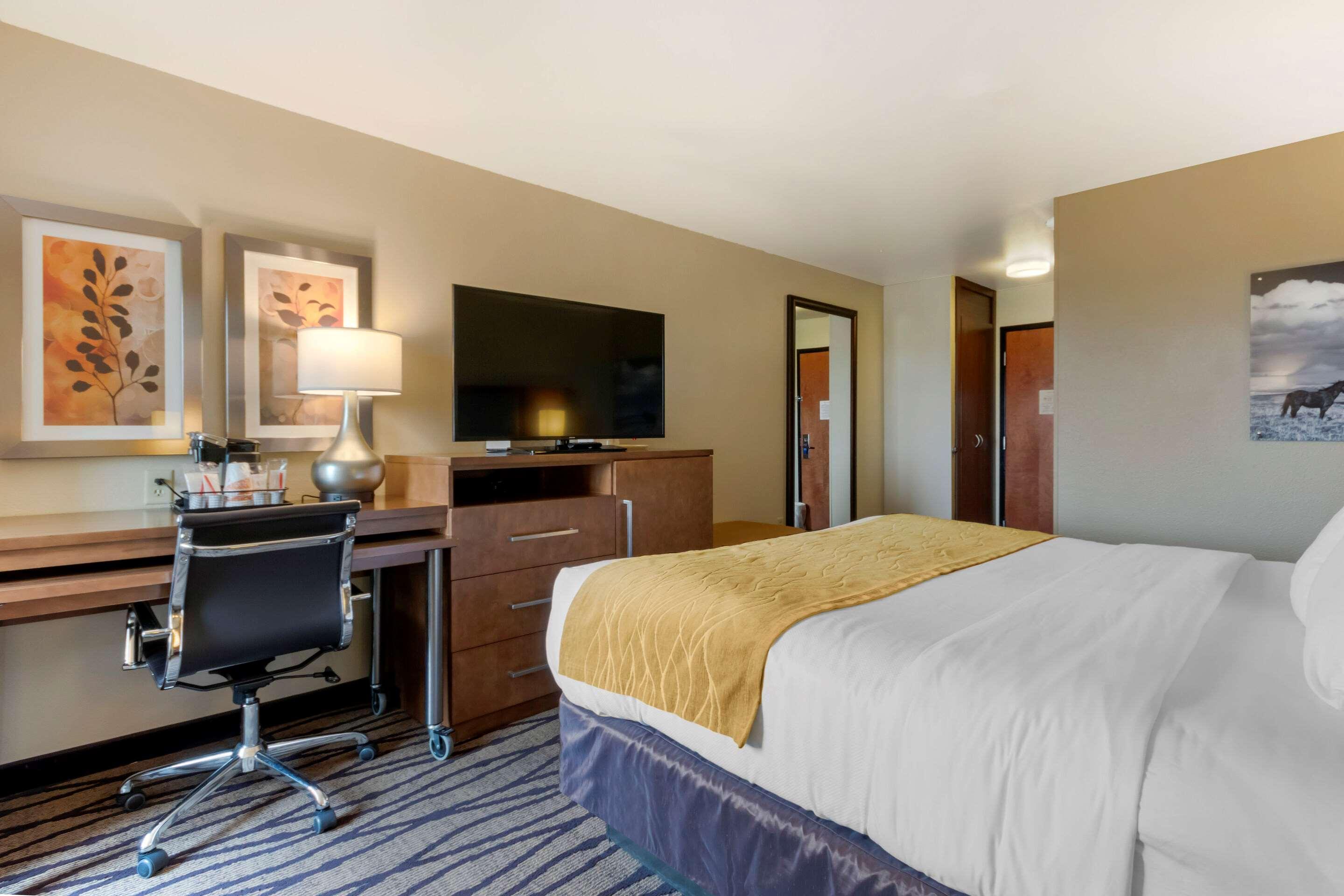 Comfort Inn & Suites Market - Airport Great Falls Bagian luar foto