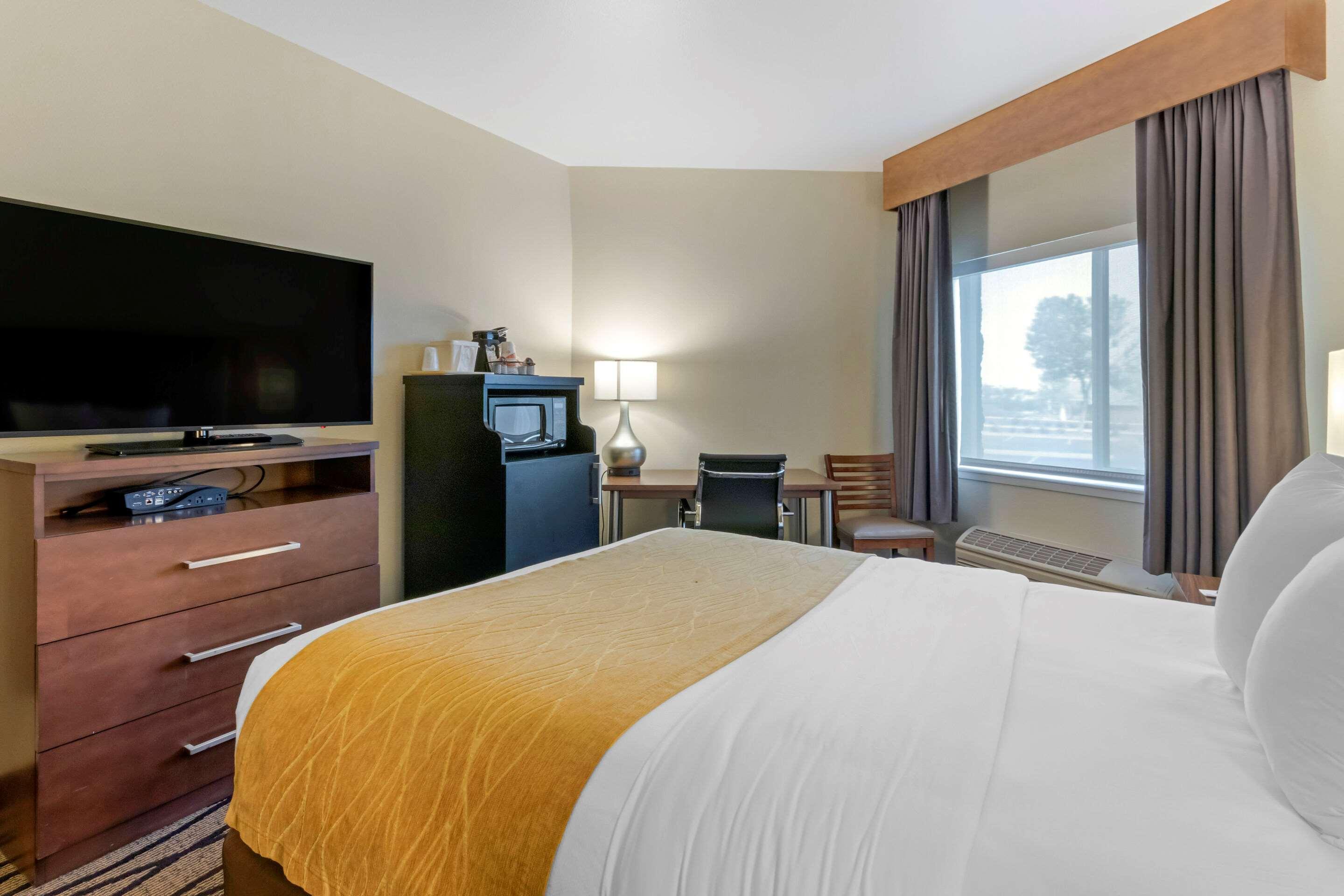 Comfort Inn & Suites Market - Airport Great Falls Bagian luar foto