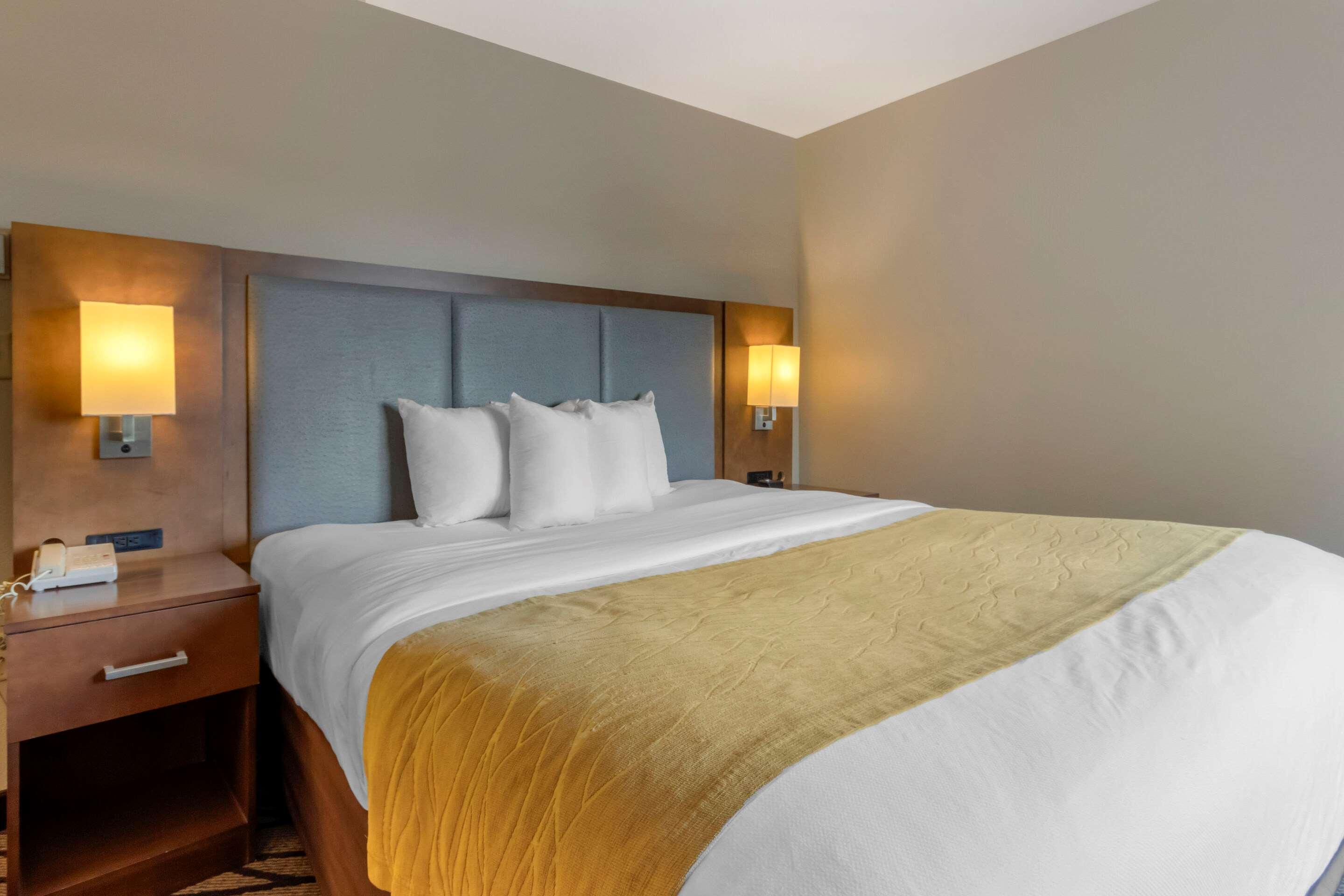 Comfort Inn & Suites Market - Airport Great Falls Bagian luar foto