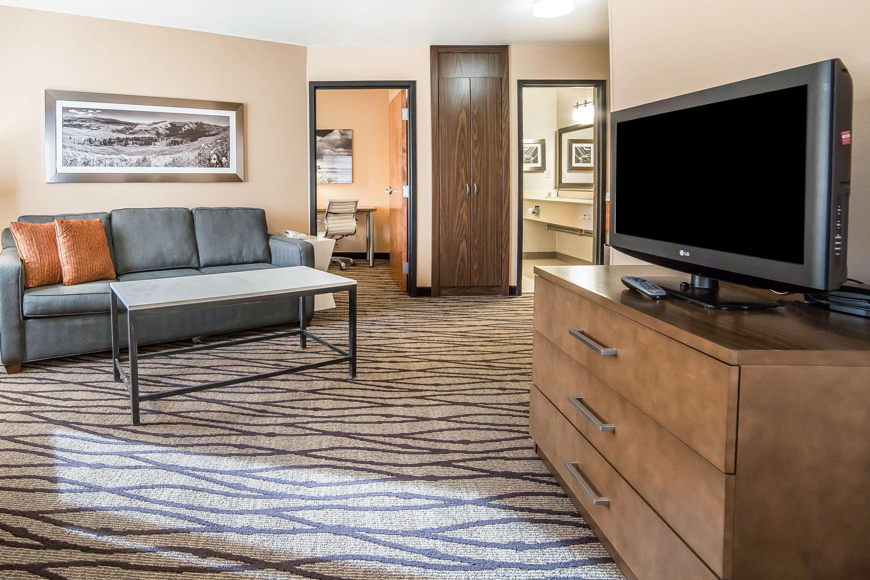 Comfort Inn & Suites Market - Airport Great Falls Bagian luar foto