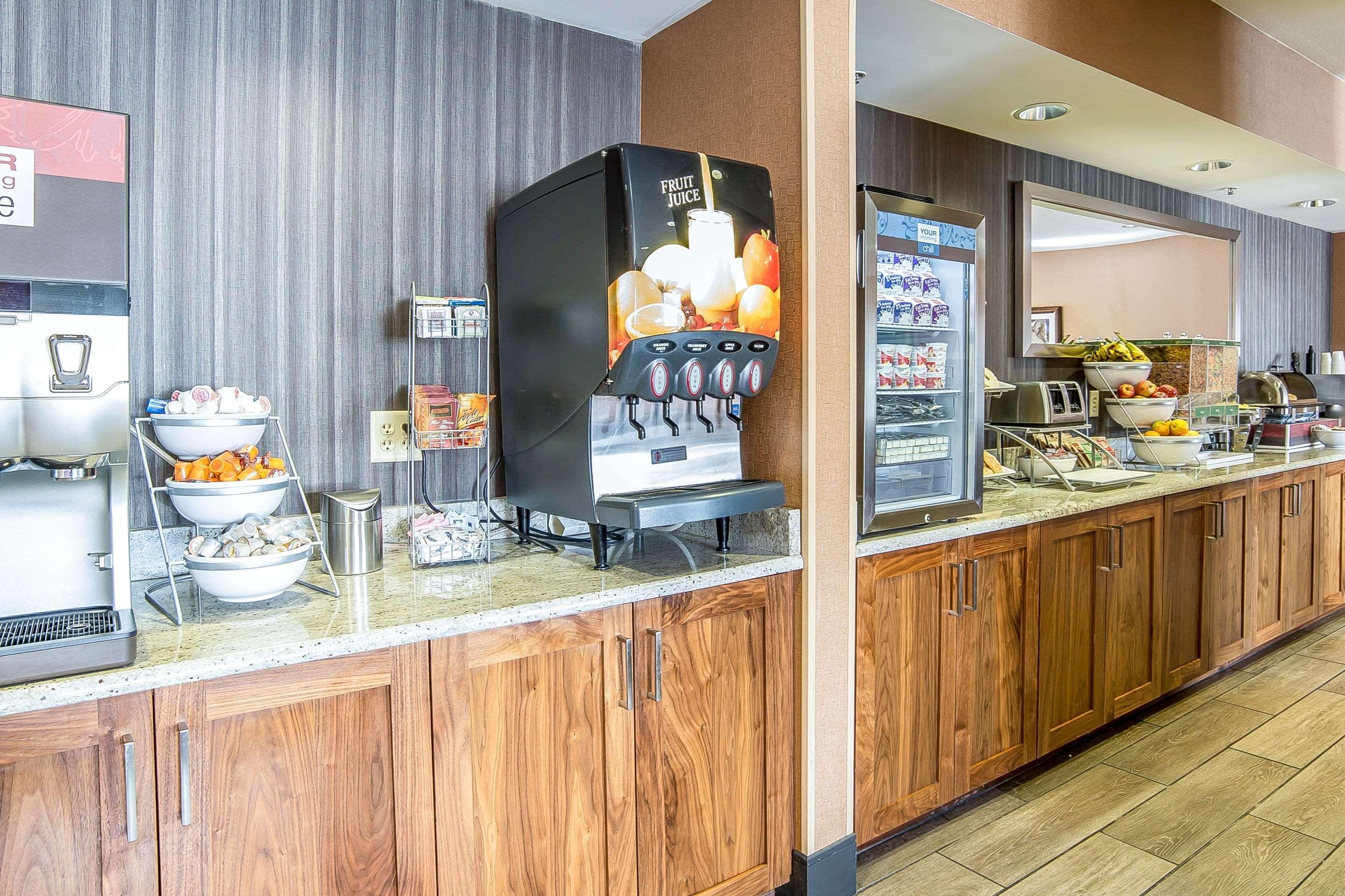 Comfort Inn & Suites Market - Airport Great Falls Bagian luar foto