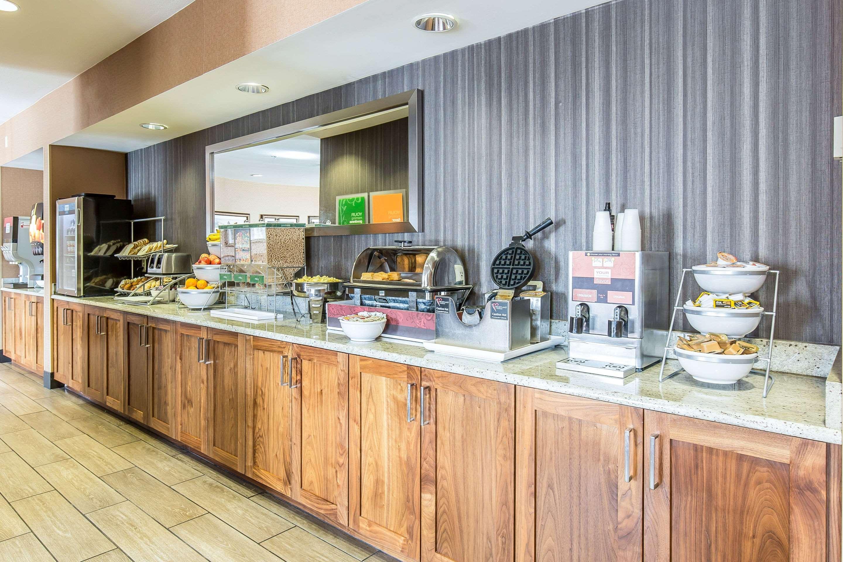 Comfort Inn & Suites Market - Airport Great Falls Bagian luar foto